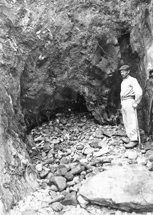 Cueva donde Han aparecido en un saco los Restos Mutilados de Hermenegildo...