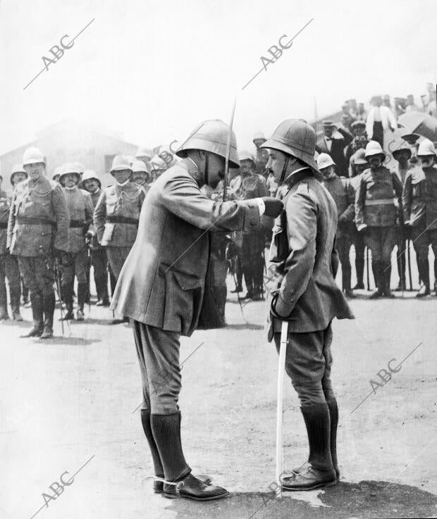 El teniente coronel del batallón de Cazadores de Cataluña, D. Juan Jimeno...