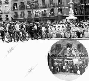 Señoritas del barrio de Embajadores presidiendo las carreras de cintas en...