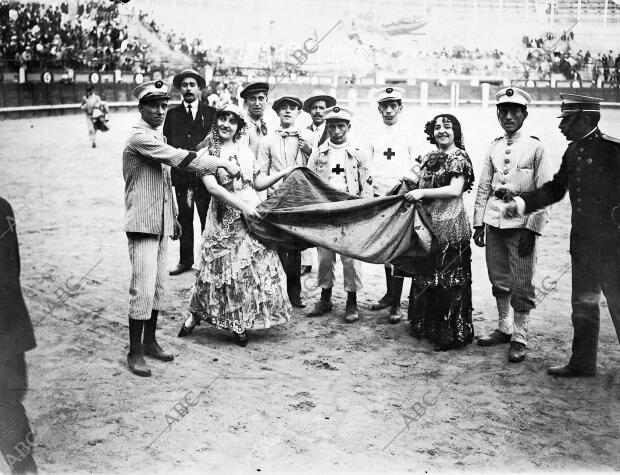 Los Artistas Flerida y Yago Postulando A beneficio de los Heridos de África en...