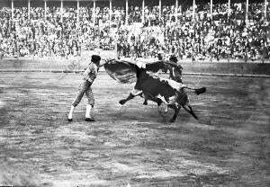 Valencia y Manolete Ii, Toreando al alimón