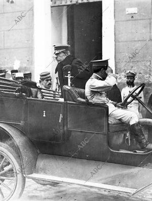 El general Tovar, presidente del tribunal que Actúa en el cuartel de san...