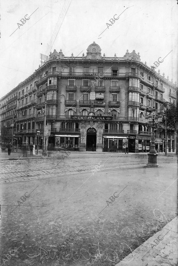 Edificio central de la sociedad de Seguros contra Incendios la Catalana, en la...