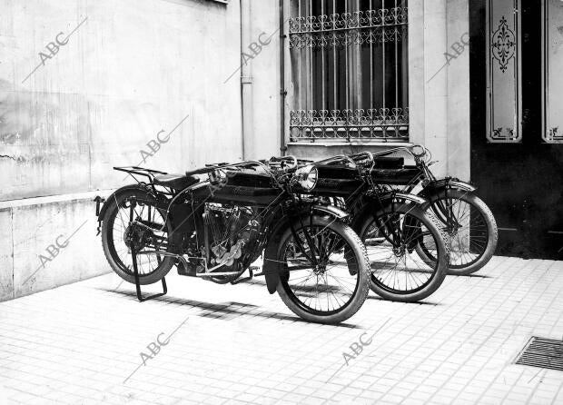 Motos Indian, Solas o con Side-car para paseo y Turismo