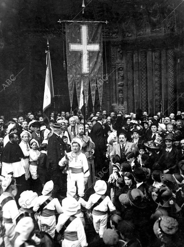 Celebración del séptimo centenario de la batalla de Bouvine ganada por Felipe...