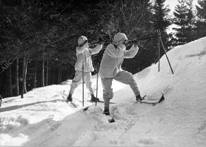 Los Alemanes en Campaña - Soldados Alpinistas que Combaten en los Vosgos con...