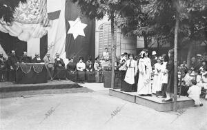 Exámenes de las alumnas de las escuelas jardín de la Bonanova, notable...