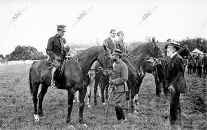 El capitán de caballería don Celedonio Febrel (1), ganador de la carrera de...