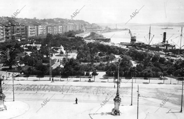 El bulevar de Pereda, Lor Jardines y el puerto de la capital Montañesa