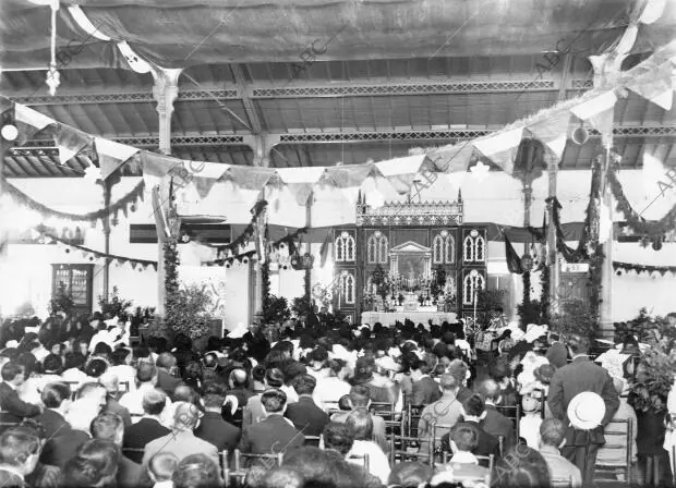 Solemne misa Celebrada ayer mañana con motivo de la festividad de la Virgen,...