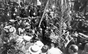 Solemne acto de la colocación de la primera piedra de la estatua Dedicada al...