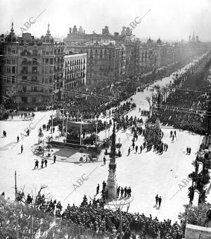 Aspecto de la plaza diagonal y del paseo de gracia durante la celebración de la...