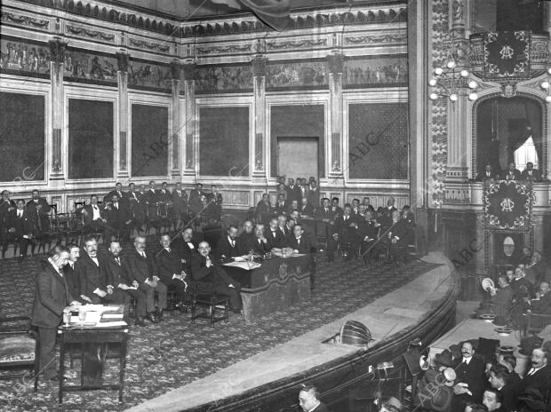 El escenario del gran teatro durante el acto organizado por el círculo de la...