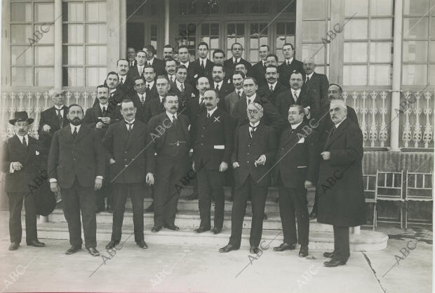 Banquete ofrecido por la Sociedad Valencianista «Rat Penat», al diputado...