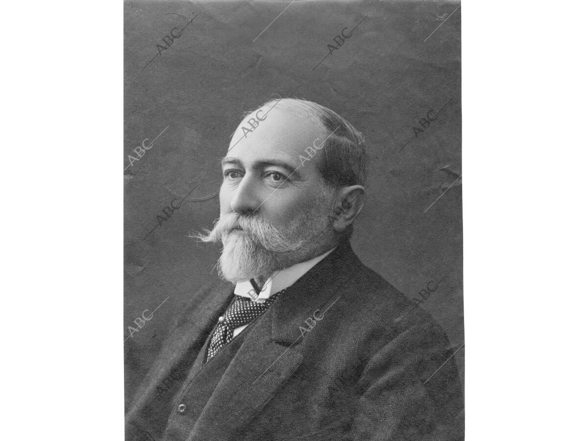 El filántropo Cordobés, don Carlos Carbonell y Morán, presidente de la