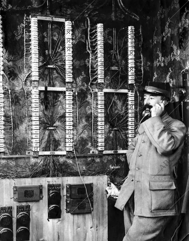 Una central Telefónica Improvisada por los Franceses en el frente occidental