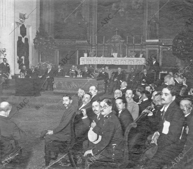 Sesión de Clausura, Celebrada bajo la presidencia de D. José Carracido, en la...