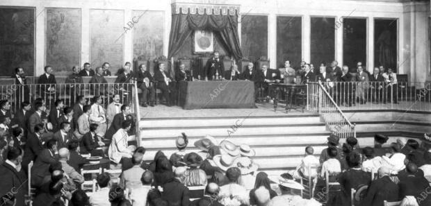 Ceremonia solemne en Valencia - el ilustre escultor Mariano Benlliure (1)...