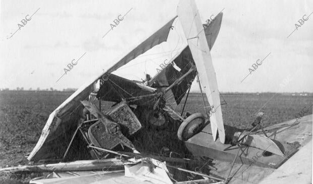 Estado en que Quedó el aparato que Tripulaban los Capitanes Rojas y Toribio, que...