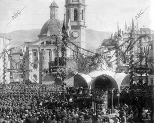 Misa de campaña Celebrada durante los Festejos Moros y Cristianos, que Acaban de...