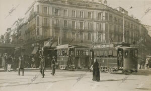 Tranvías en la Puerta del Sol