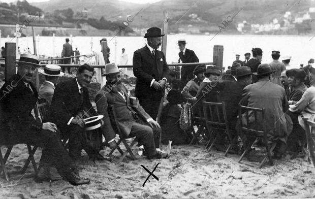 El ilustre agricultor andaluz D. Miguel Sánchez Dalp (X), con Otras...