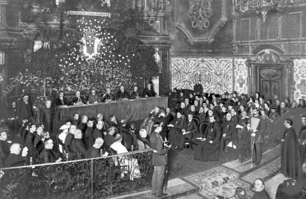 La presidencia de la primera Sesión, Celebrada en la iglesia de nuestra Señora...