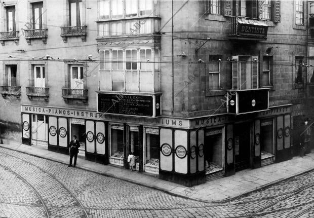 Edificio de la unión musical Española, en Bilbao - fecha Aproximada