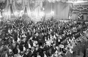 Aspecto del teatro español de Badalona (Barcelona) durante el banquete con que...