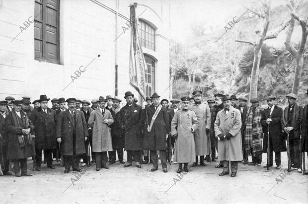 Reunión de Cabos de Distrito, en Caldetas, con el general de los Somatenes, Sr....