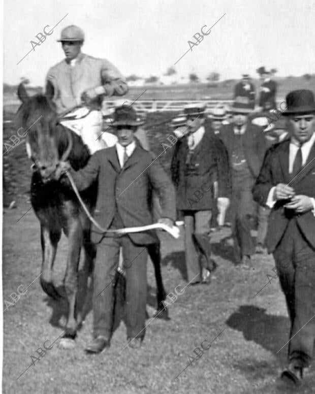 El Caballo "Mitrophane", del Marqués de Villamejor, ganador del premio Santander