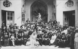 Grupo de Concurrentes al banquete celebrado ayer con motivo de la boda de la...