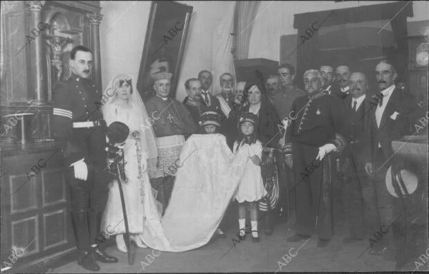 Isabel de Satrústegui (1), Sobrina del Marqués de Comillas, con D. Antonio...