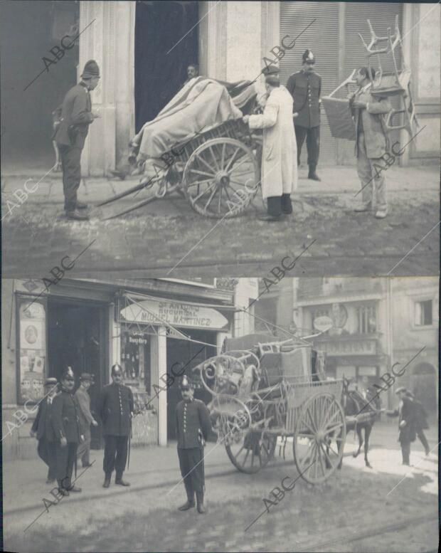 Obreros de una fábrica de Muebles, Protegidos por Guardias de Seguridad,...
