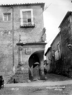 Vista de una Antigua casa señorial en ciudad Rodrigo (Salamanca)