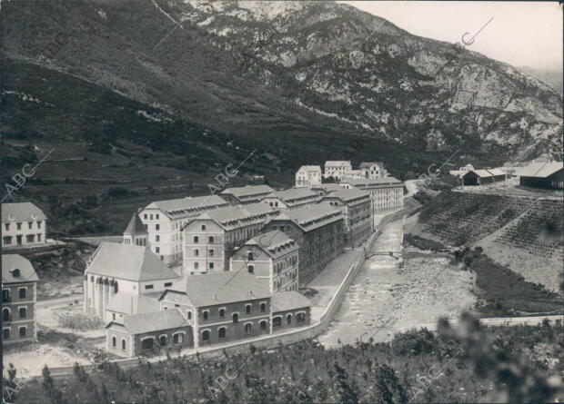 Canfranc. El nuevo poblado de Arañones