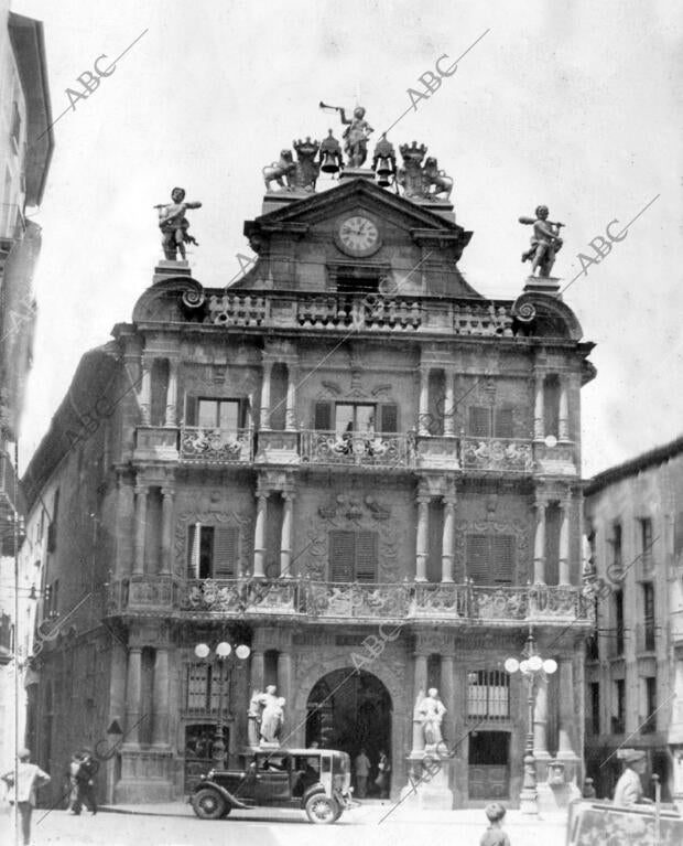 Fachada de la casa consistorial de Pamplona