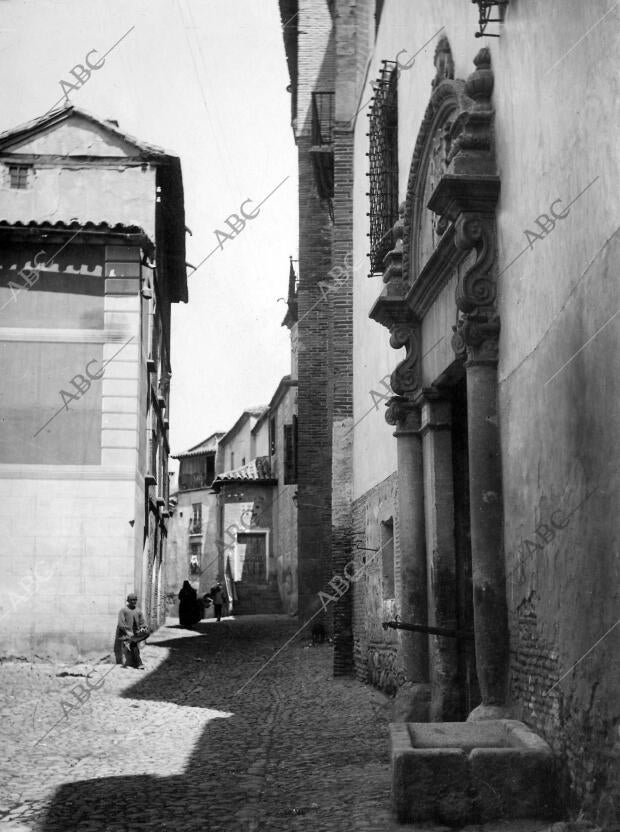 Una calle Toledana