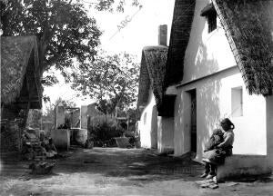 Los baños de sol en la huerta valenciana en una imagen de 1920Foto: Vicente...