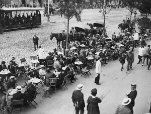 Una terraza de un café en la calle de Alcalá