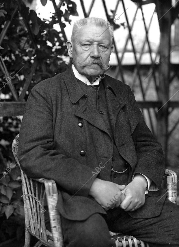 Paul Von Hindenburg