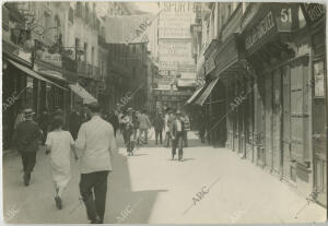 La calle de Las Sierpes a principios de los años 20