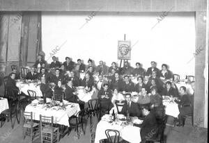 Banquete celebrado por los Artistas de la Compañia, que presidio catalina...