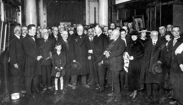 Inauguracion de la exposición de Cuadros del ilustre pintor D. José Benlliure...