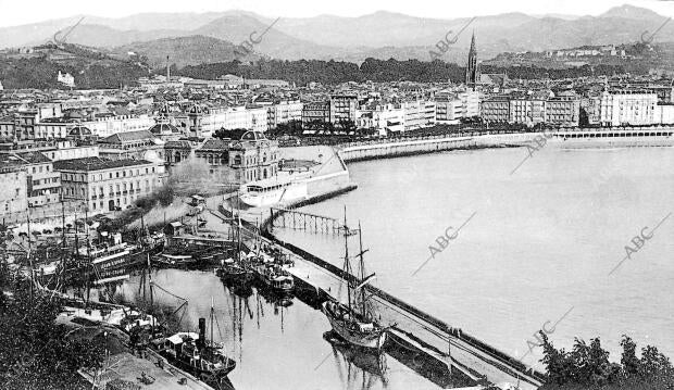 San Sebastián, julio de 1920. Vista aérea del puerto