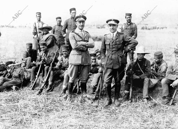 Oficiales españoles en la guerra de Marruecos