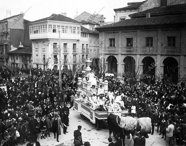 Carroza que Figuró en la Característica "fiesta del Bollo", Celebrada...