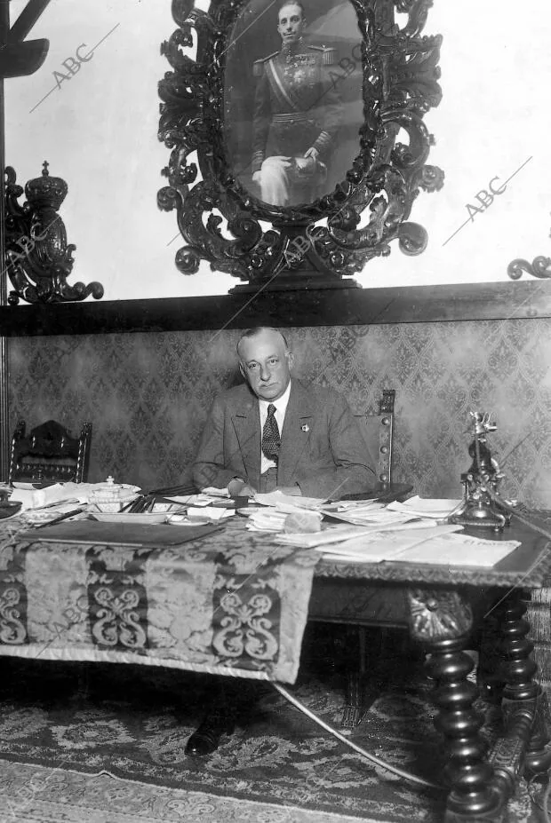 Miguel primo de Rivera en su Despacho