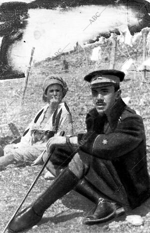 El teniente de artillería D. Diego Flomesta y Moya, que Pereció en la Heroica...