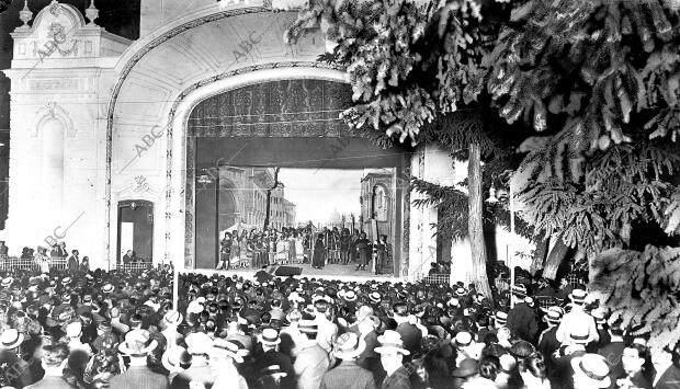 Inauguración del teatro de verano con el estreno De "la Dogaresa", de López...